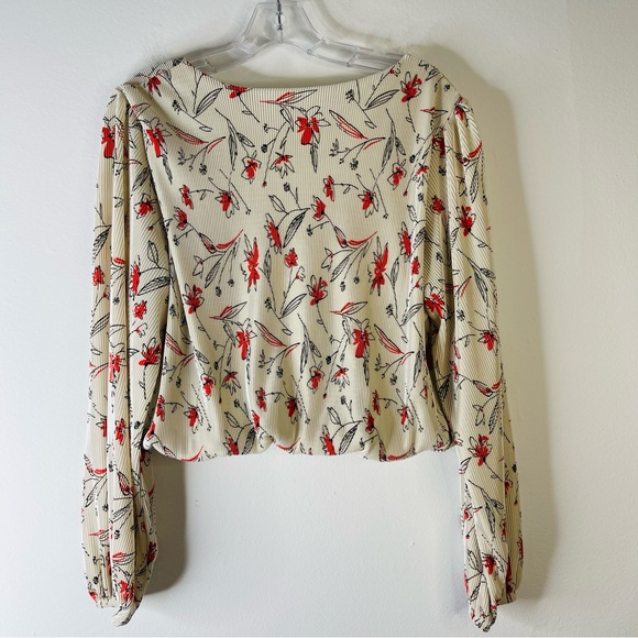 Astr cream orange red black floral ribbed wrap cropped top medium - Picture 7 of 7